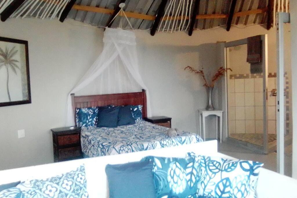Wildview Self Catering Cottages Coffee Bay, Breakfast & Wi-Fi Inc Екстер'єр фото