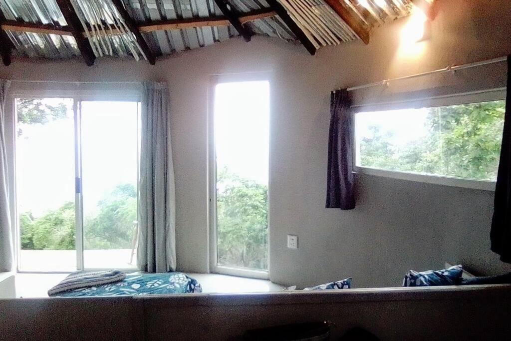 Wildview Self Catering Cottages Coffee Bay, Breakfast & Wi-Fi Inc Екстер'єр фото