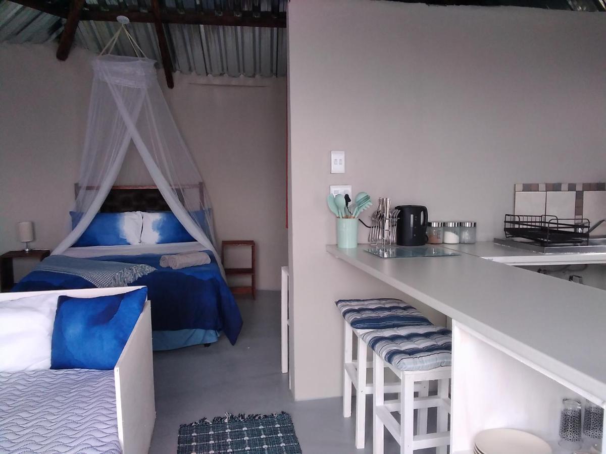 Wildview Self Catering Cottages Coffee Bay, Breakfast & Wi-Fi Inc Екстер'єр фото